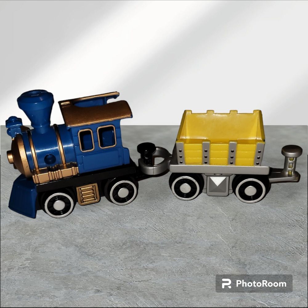 Lincoln Logs Red River Express Blue Train Engine + Yellow Car Replacement Pieces